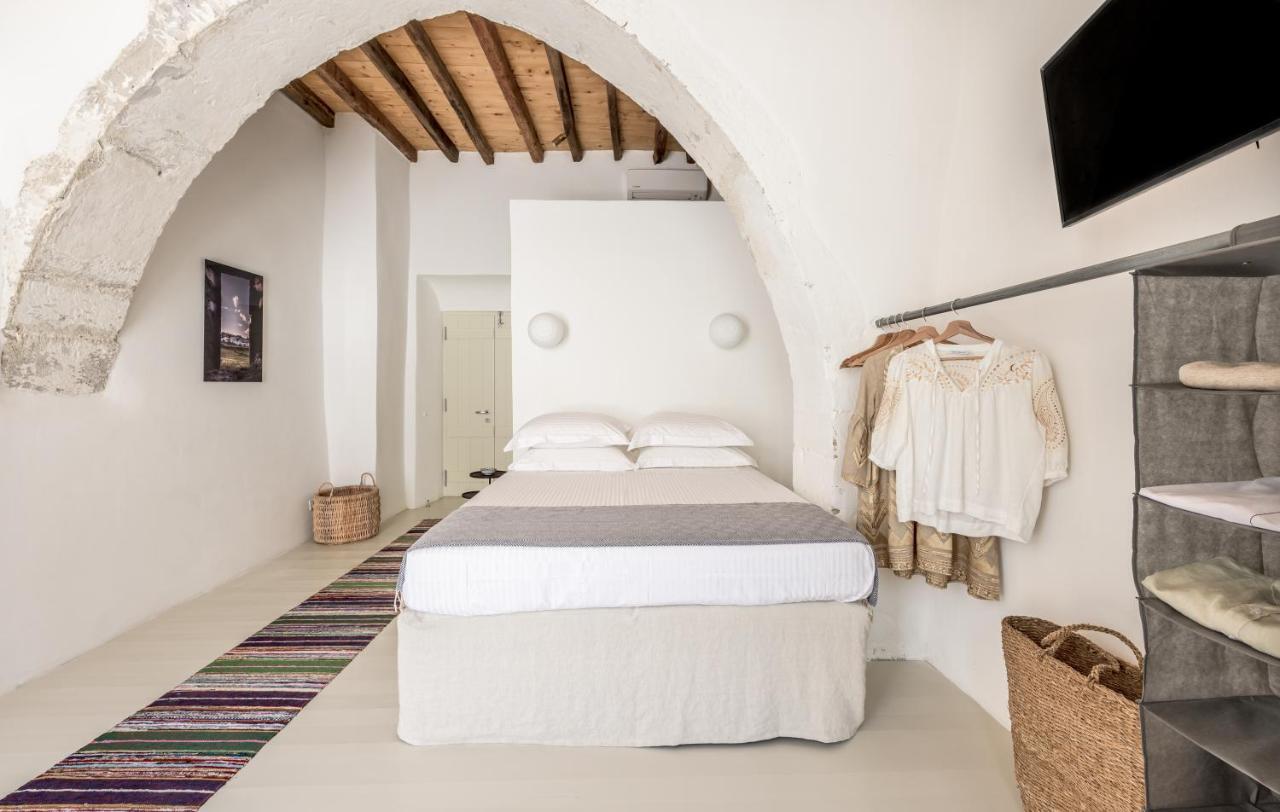 Apartment House & Dolce In Plaka Plaka (Milos)